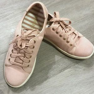 Vionic Sunny Brinley Suede Sneaker